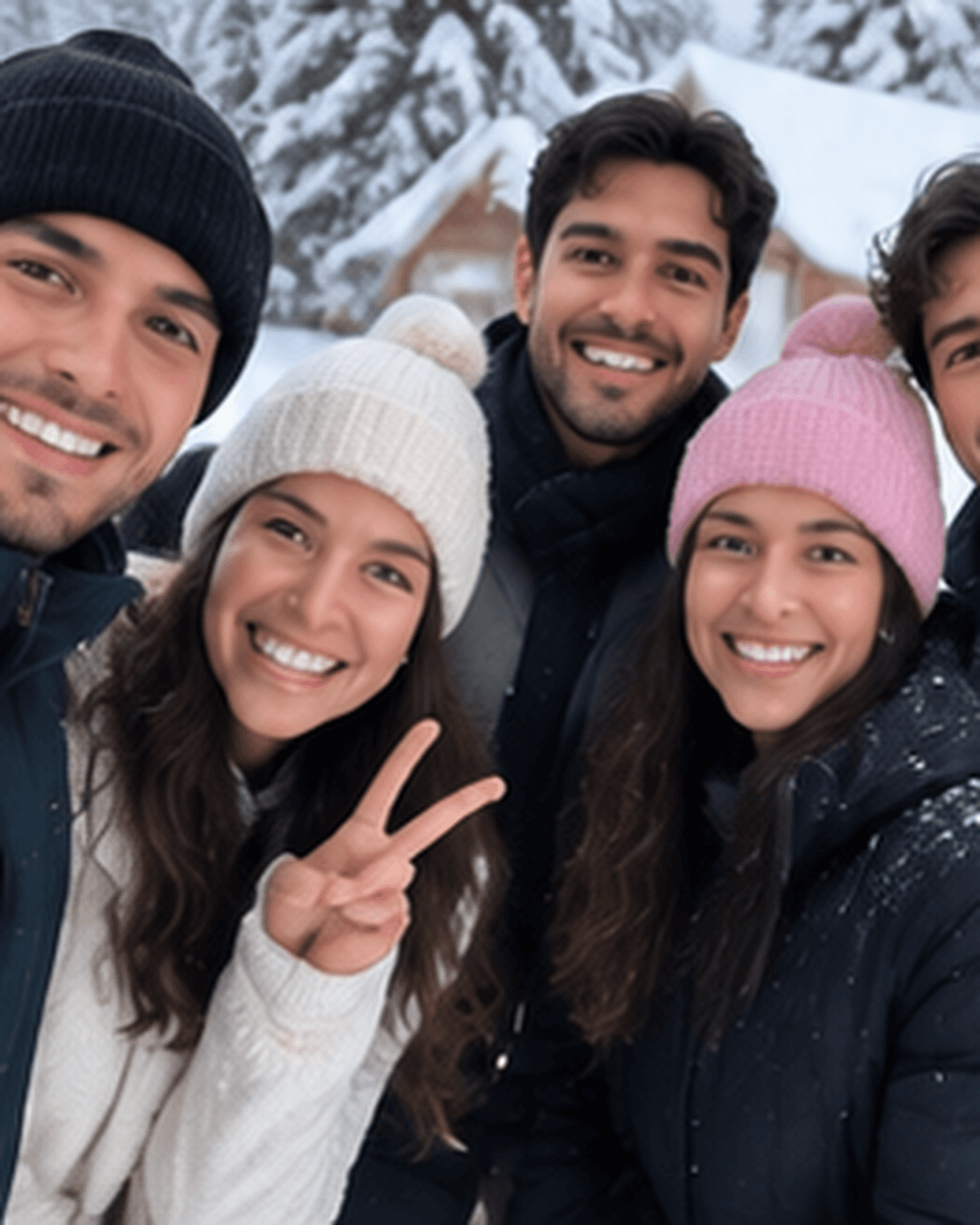 Source photo for Clay 3D Group AI Photo Prompt (Friends)